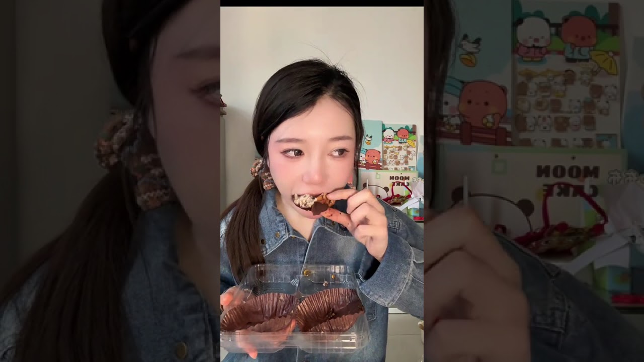 I strolled around and tasted all kinds of food at the Seven Fresh Supermarket in Beijing w