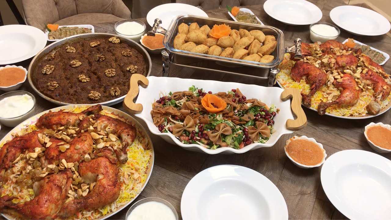 أجوائي انا وسلايفي 😍 فاجئنا حماتنا🤩 طبخنا عنها شوفوا شو حضرنا؟ مين أول سلفة ؟_كلنا من حمص ؟