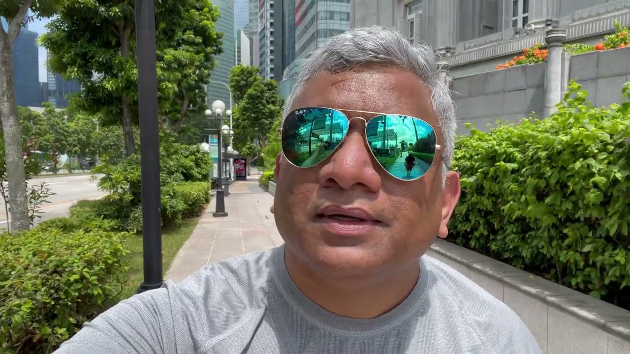 Singapore downtown walk