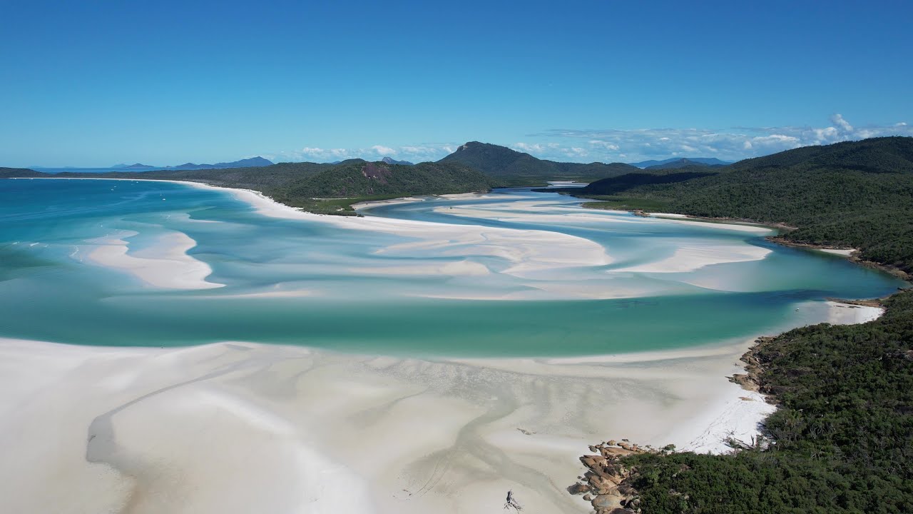 The Whitsunday Islands. A day trip to Whitehaven Beach, Hill Inlet & Snorkelling at Stingray Bay.