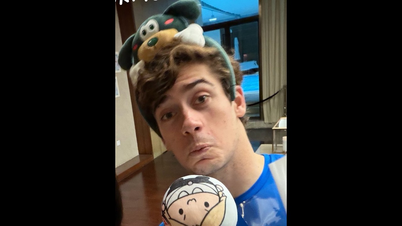 La Cantidad de Regalos que recibió Franco Colapinto de sus Fans en China. Locura Total.