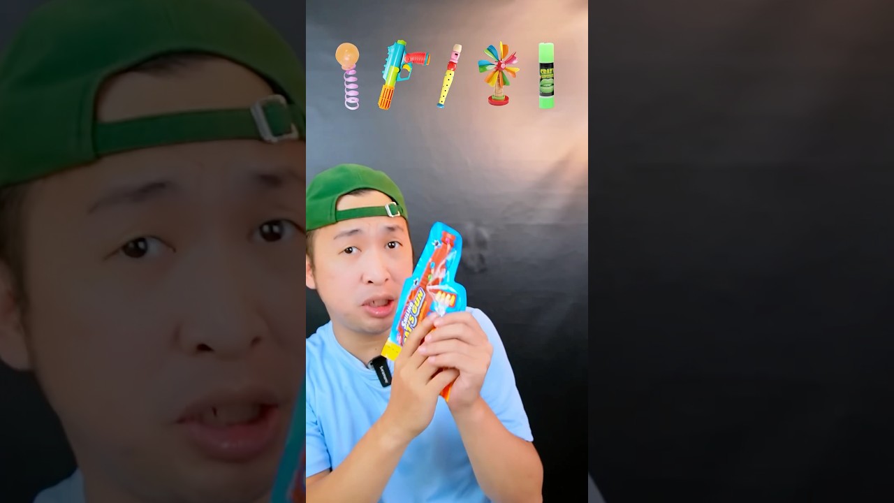 Ем разные необычные конфеты #asmr #mukbang #eatingaccordingtoemoji #eatingvideo 79