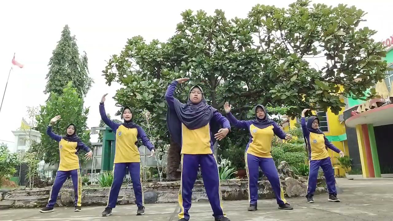 UJIAN PRAKTIK OLAHRAGA ( SENAM AEROBIK) KELAS XII. 6