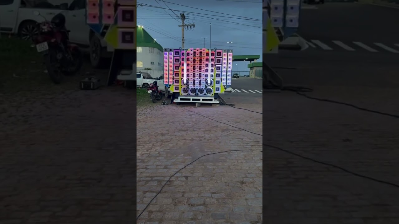 Paredão 8 graves tocando forte eletro funk 