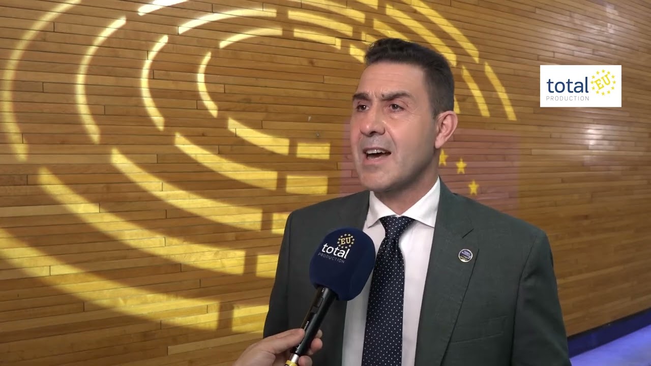 Vannacci (FN): “Voto PE sui migranti direzione giusta ma remigrazione è altra cosa