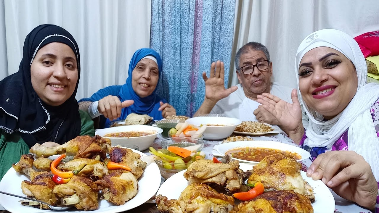 تحدي أكل البسلة مع الملوخية وفخاد الفراخ المشويه وكلمتين مهمين على الناس إللي تغلط عليها😠