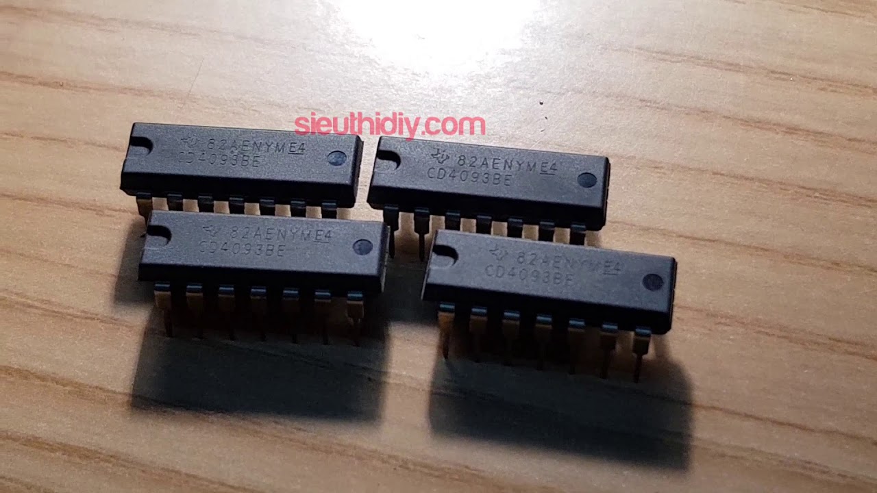 CD4093B Texas Instruments CMOS Quad 2-Input NAND Schmitt Triggers Dip-14
