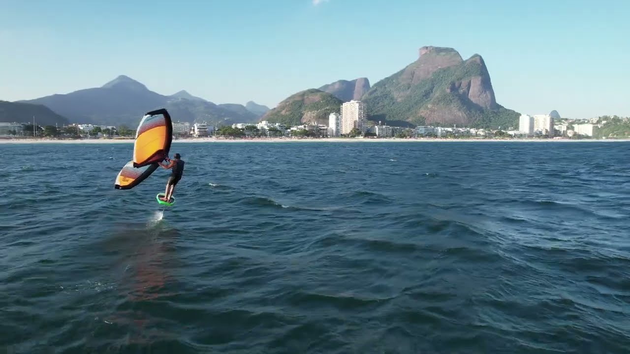 Wing Foil, Praia do Pepê, Barra, Rio, ao som de Pink Floyd - Riders Marcelo Nacif e Marcus Leite