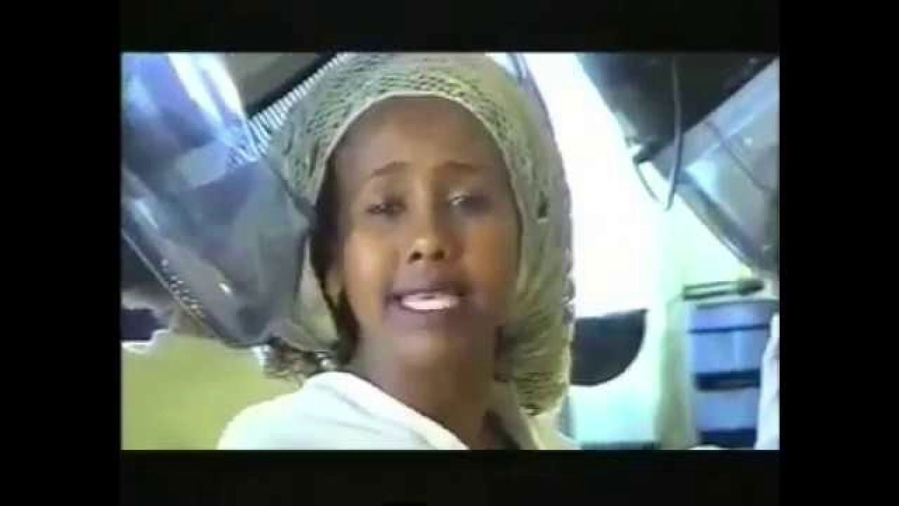 Ethiopian Music׃Manalemosh Dibo kalatu kalitechegeru (ማናለሙሽ  ዲቦ  ካላጡ  ካልተቸገሩ)  lyrics