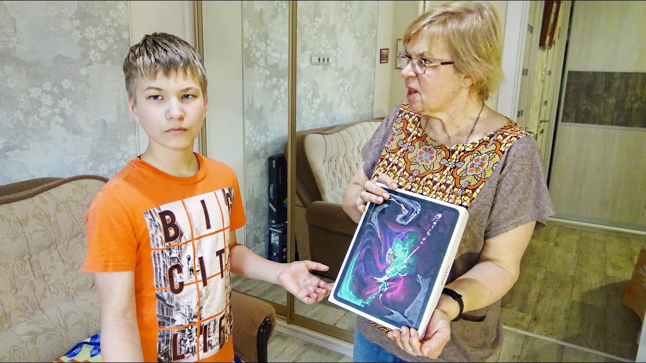 ГРИФЕР УКРАЛ 120 900 РУБЛЕЙ У БАБУШКИ И КУПИЛ АЙПАД В РЕАЛЬНОЙ ЖИЗНИ ДЛЯ МАЙНКРАФТ!