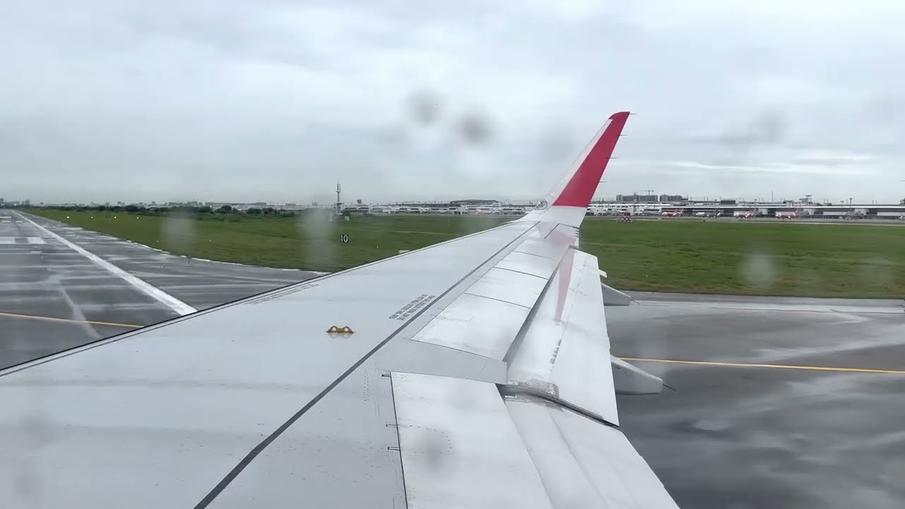 Thai Air Asia | Airbus A320 Take off at Donmueng Airport | Wing view | 4K HDR