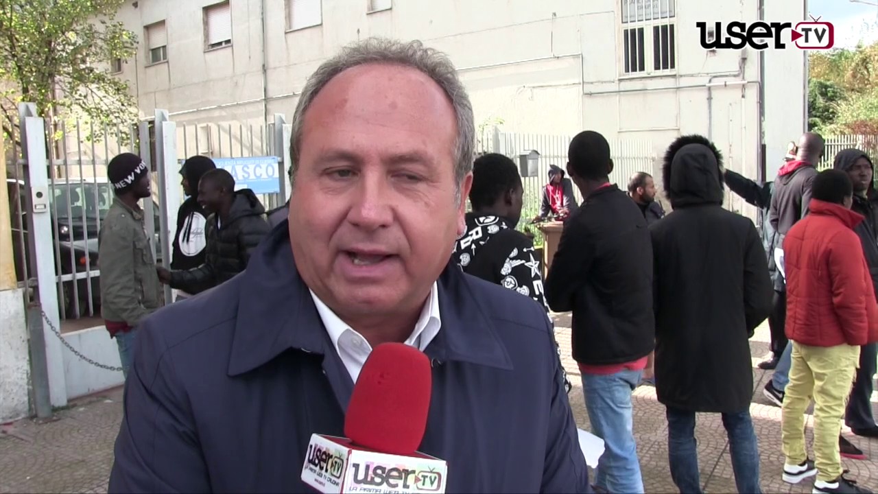 PAOLISI la protesta degli immigrati | Montella: la Prefettura si lava le mani.
