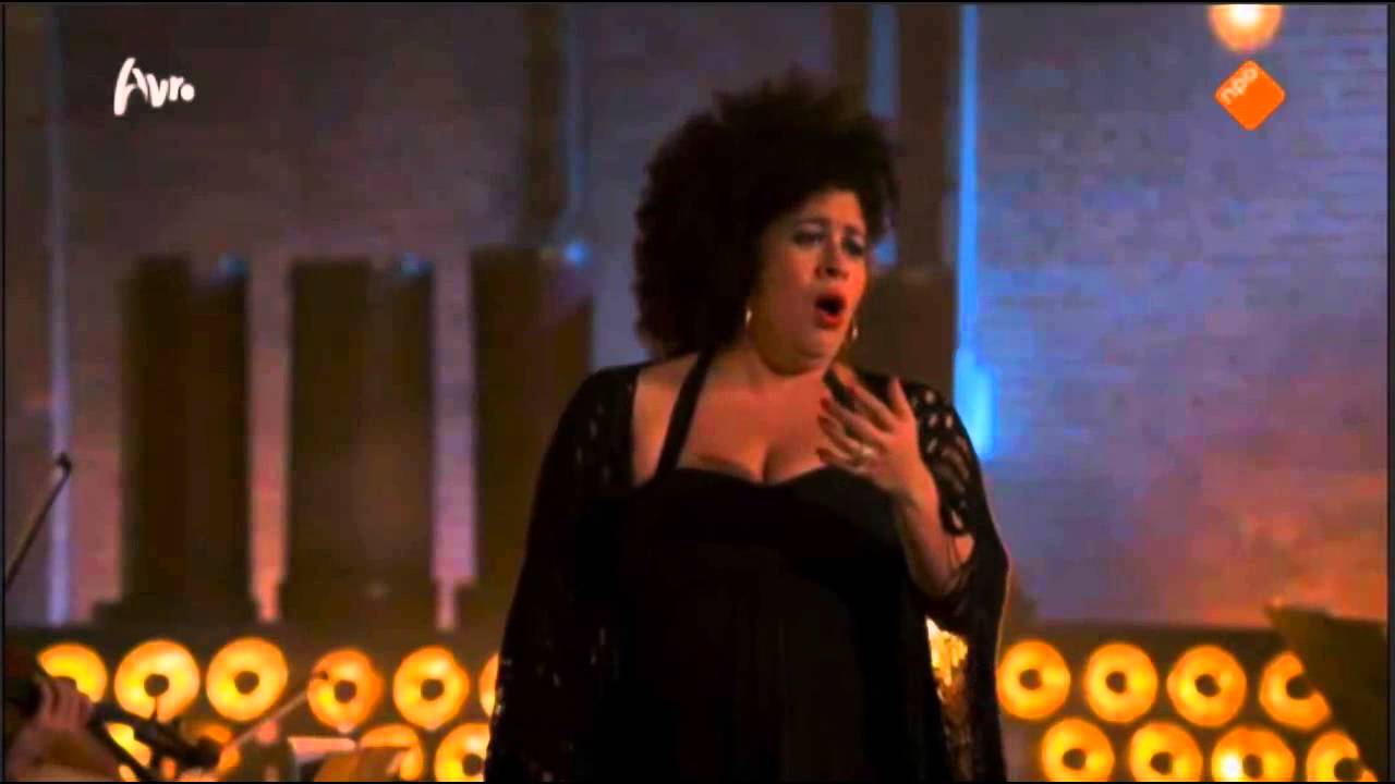 Tania Kross Theaterkoor Dario Fo Habanera Carmen Georges Bizet