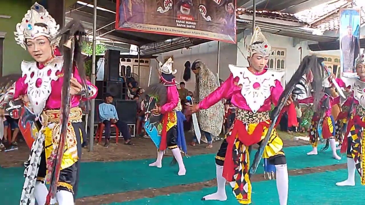 Tari prajuritan ebeg Budoyo mawar Sari 🌹🌹 balad pertama 