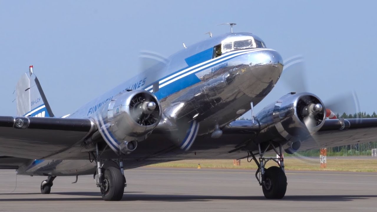 Finnish Airlines DC-3 taxiing at Turku airshow 2023