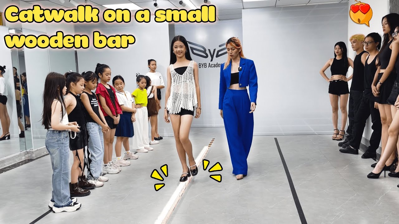 Ep.1 | The extremely difficult catwalk challenge that makes models scared... Will they overcome it?