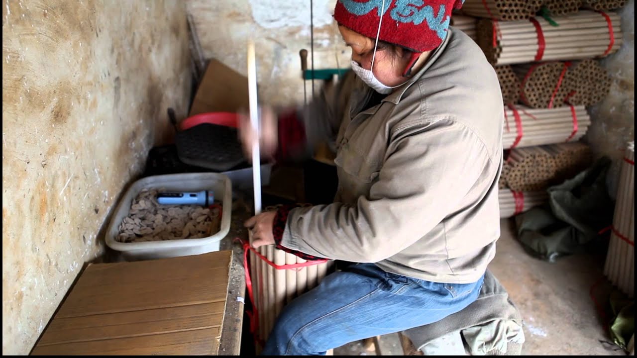 Making Roman Candle - Ghengis Fireworks