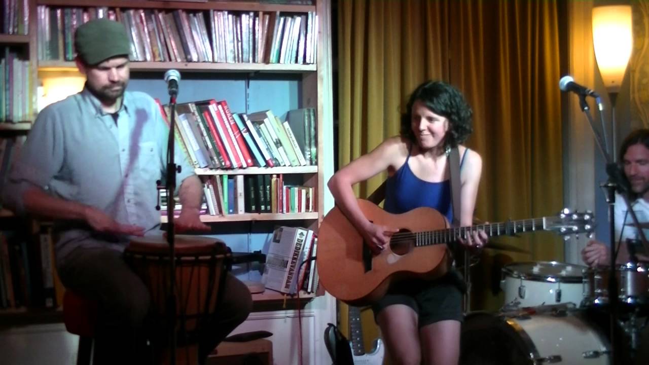 Mandy Fer & Dave McGraw - Trainwreck (live)