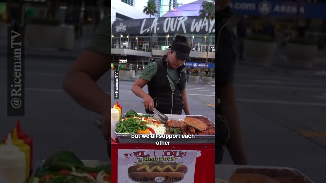 Сколько зарабатывают продавцы хот-догов в Лос-Анджелесе? 🌭 #шорты