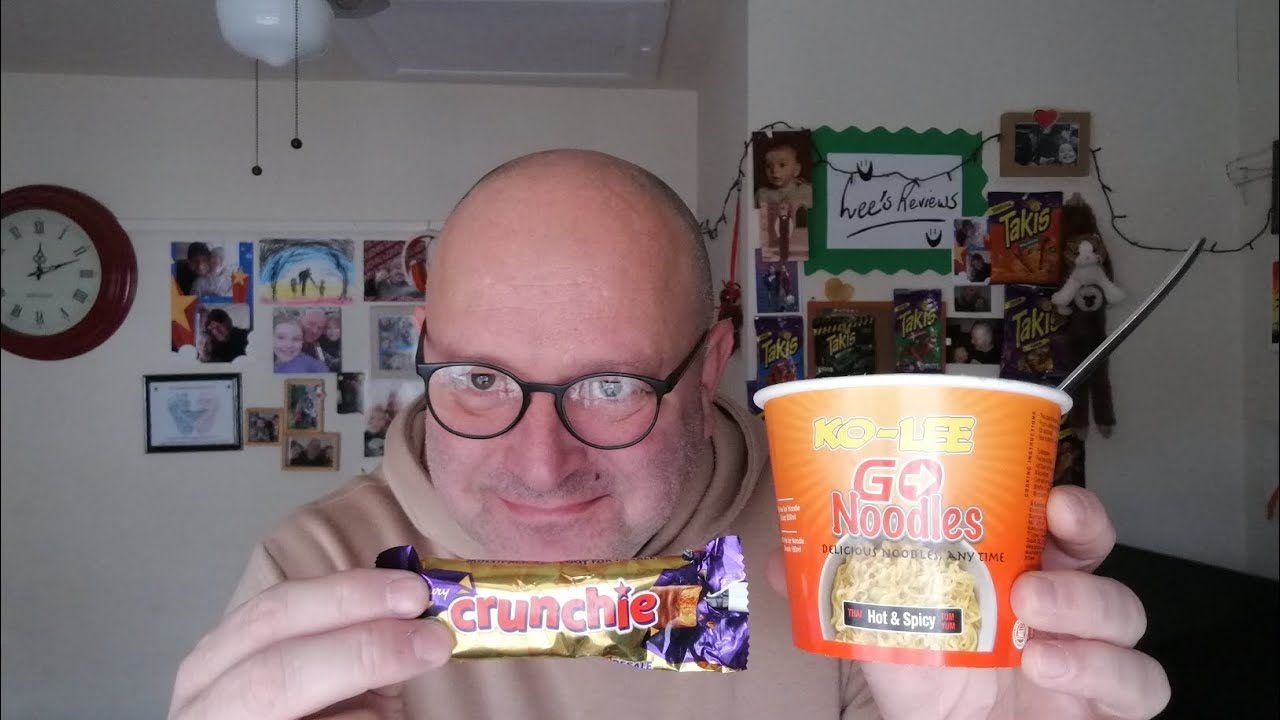 KO - LEE Go Noodles 🍜 Hot 🔥 & Spicy & Crunchie Chocolate Bar 😁😀😉