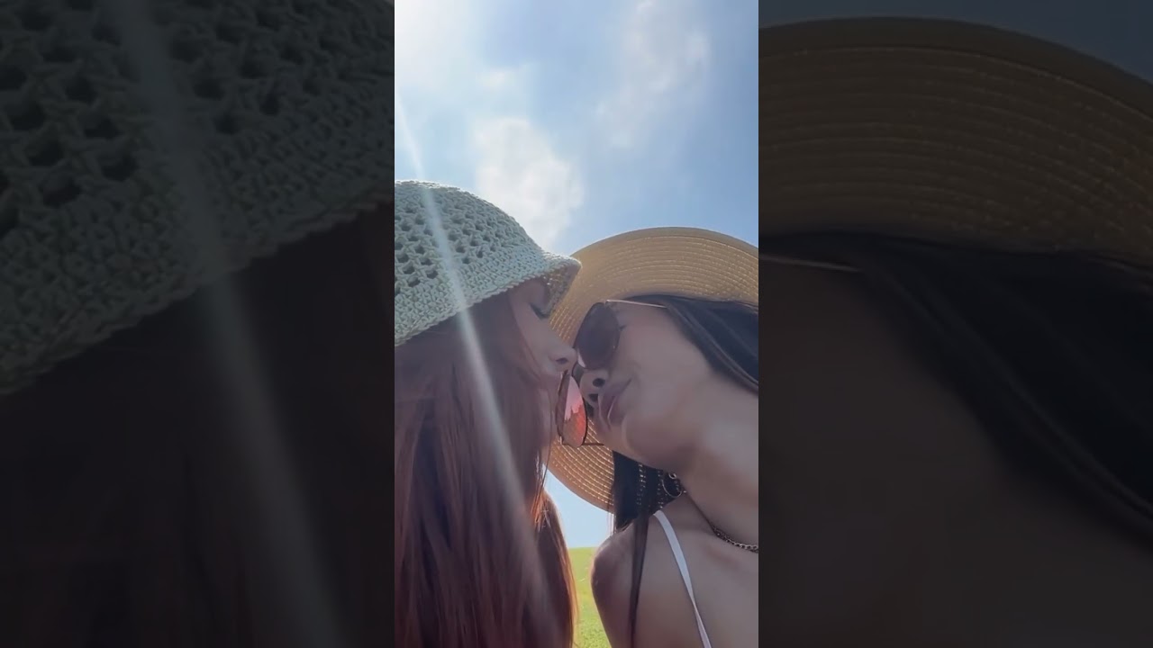 Mariana and Fabiola Music Video - Bailemos un Blues