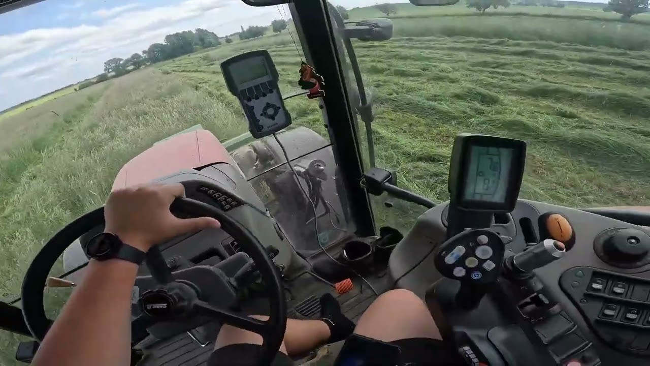 Farmvlog #8 sečení s Case Maxxum 140 s čelní sekačkou John Deere 228