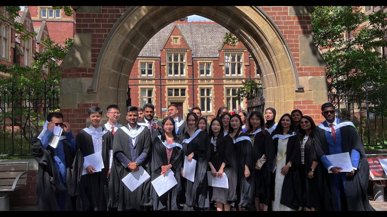 Graduation Ceremony at University of Leeds | United Kingdom