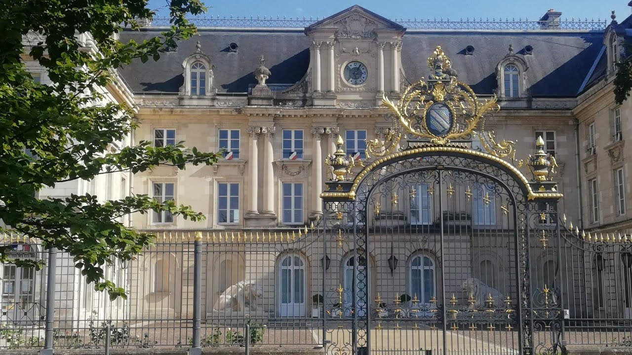 جولة في مدينة تروا الفرنسية الجميلة😍😍 la ville de troyes