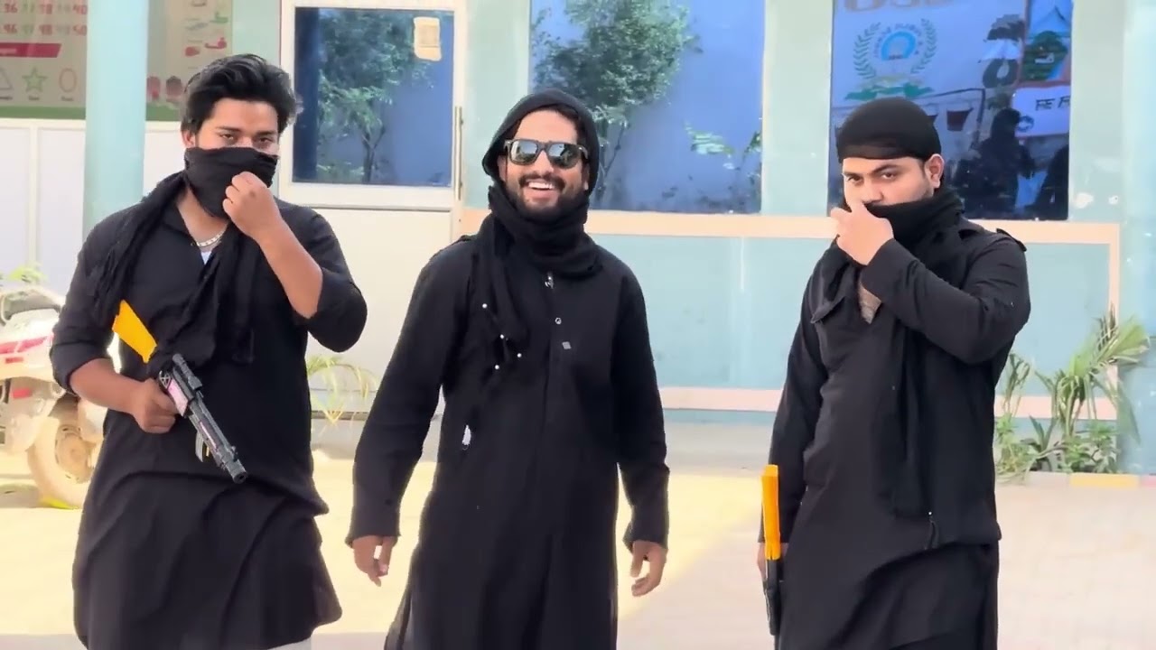 HIJACK Top real #amir #trt #trending #funny #amir #comedy#hijack#hijacking #comedy #school 🎒📚#funny