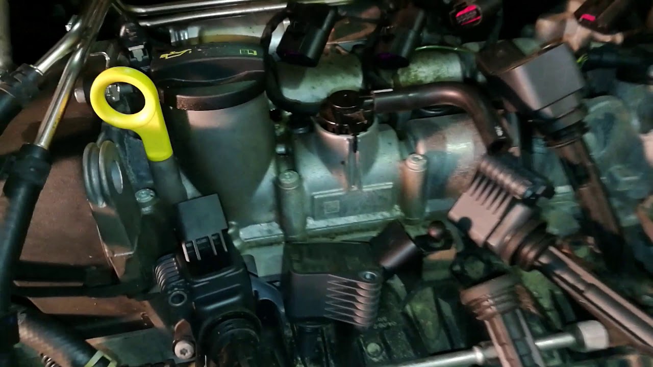 Меням свечи зажигания octavia a7
