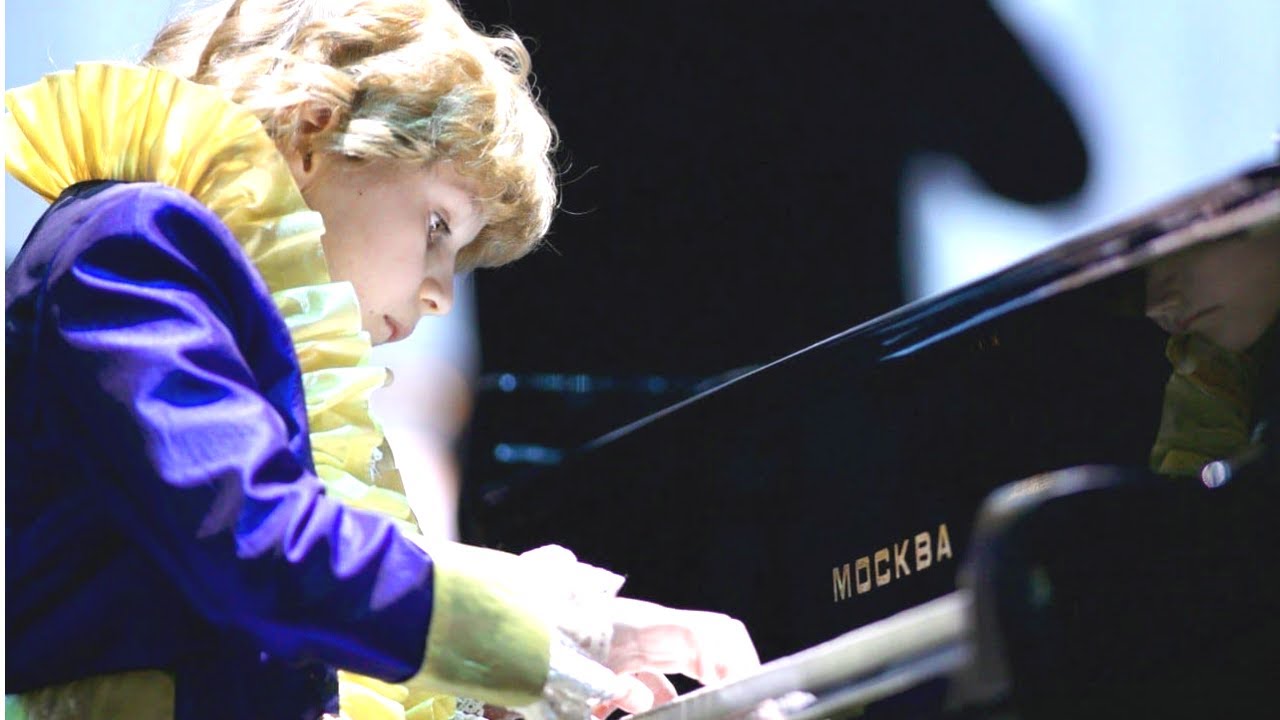 Mozart Concerto no. 23 in A major I Елисей Мысин I спектакль 