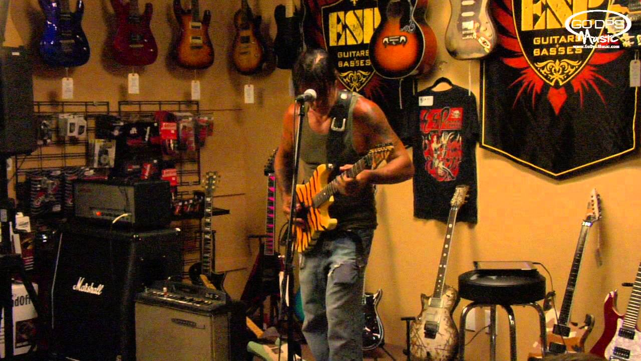 George Lynch Playing Live 4/6/13 at GoDpsMusic