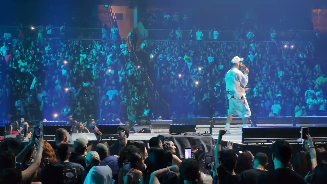 Anuel canta “Hasta que Dios Diga” en Orlando
