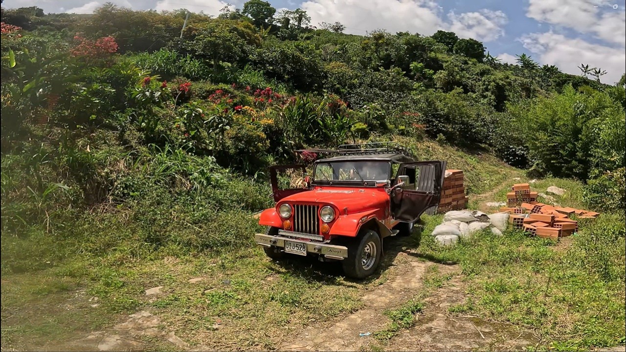 En el capacete del Jeep chivero hasta la finca  #jeep #campo  #antioquia #campesinos  #4k #colombia