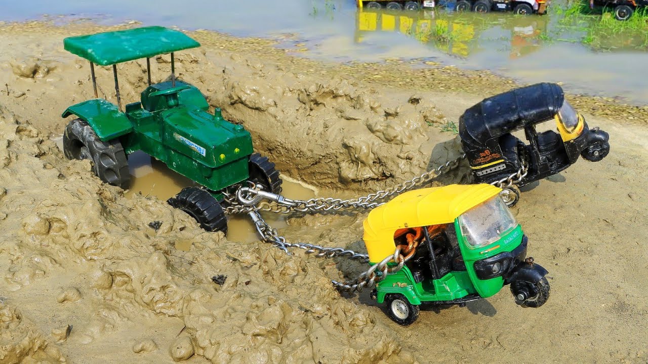 New Big Swaraj Tractor Tipper Truck Accident Pulling Out TwO Auto Rickshaw ? gadi Wala  Cartoon