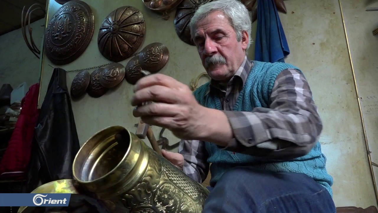 علي حنكي .. عراقة  50 عام من الأبداع على النحاس بين سوريا وتركيا
