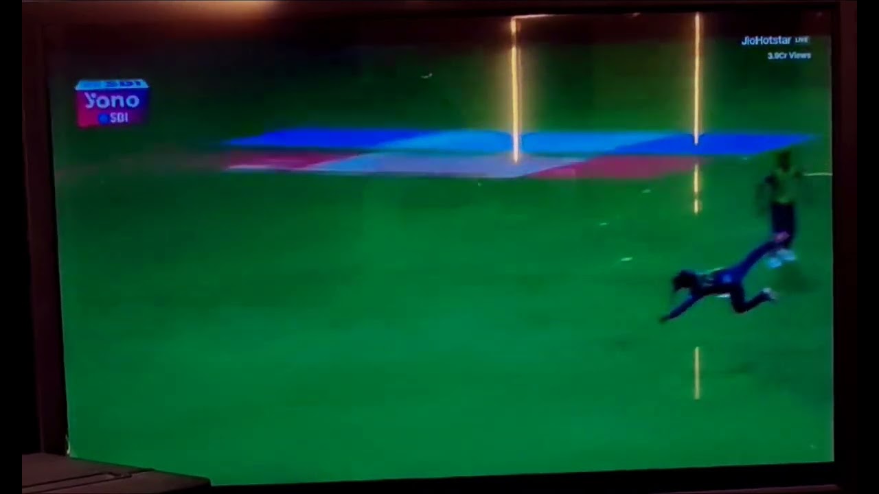 Brilliant Catch by Pathum Nissanka of Maxwell # T20 WC 2026
