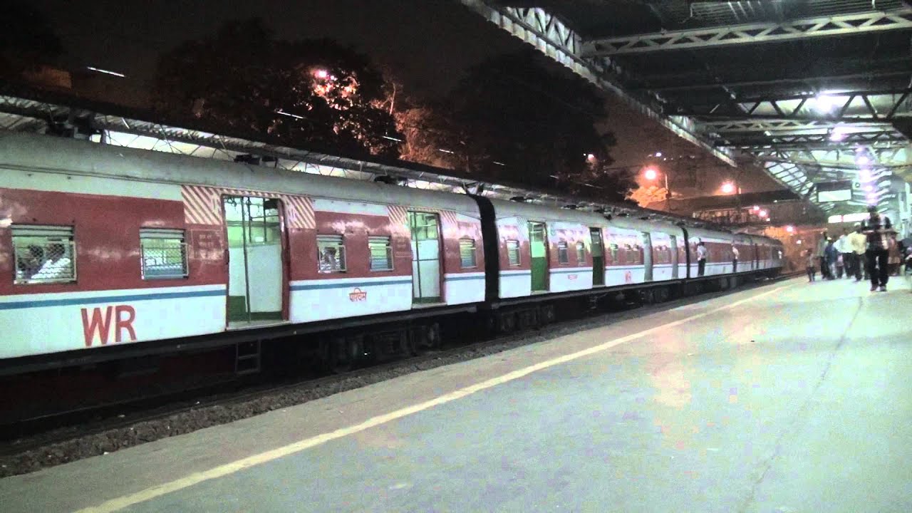 RETROFITTED EMU SMART ENTRY & EXIT FROM MAHIM STATION AT NIGHT !!!!!!!