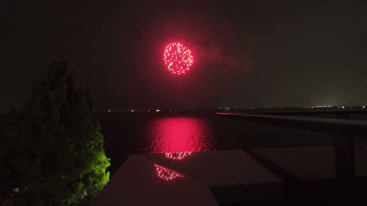 2025びわ湖大花火大会　雨の中開催されました。