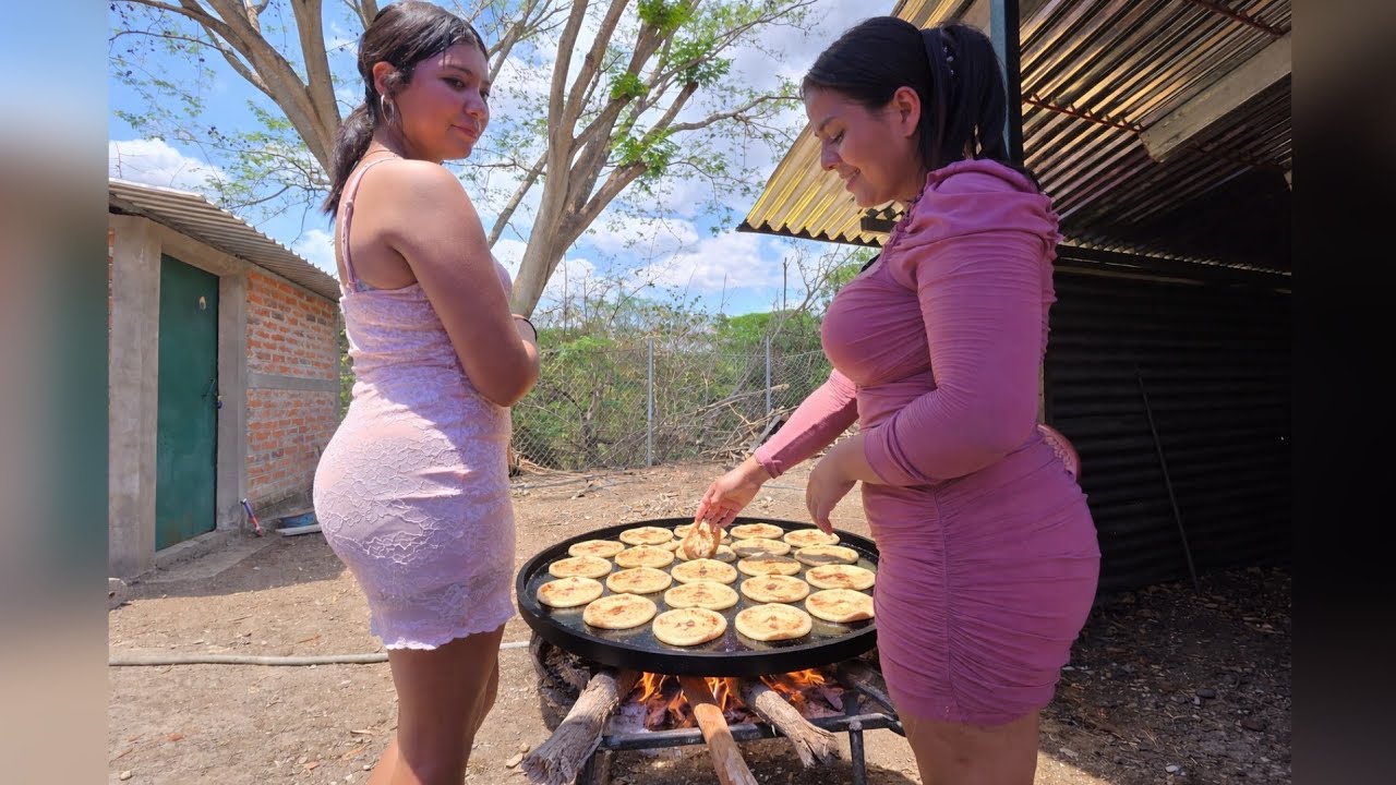 🔥😲Haciendo pupusas salvadoreñas/CHICAS SALVADOREÑAS 