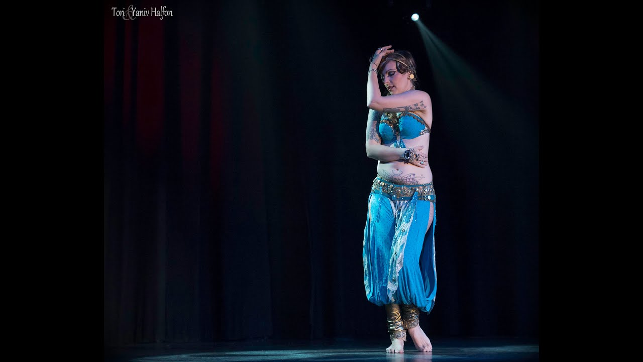 Kami Liddle performs Fusion Bellydance at The Massive Spectacular!