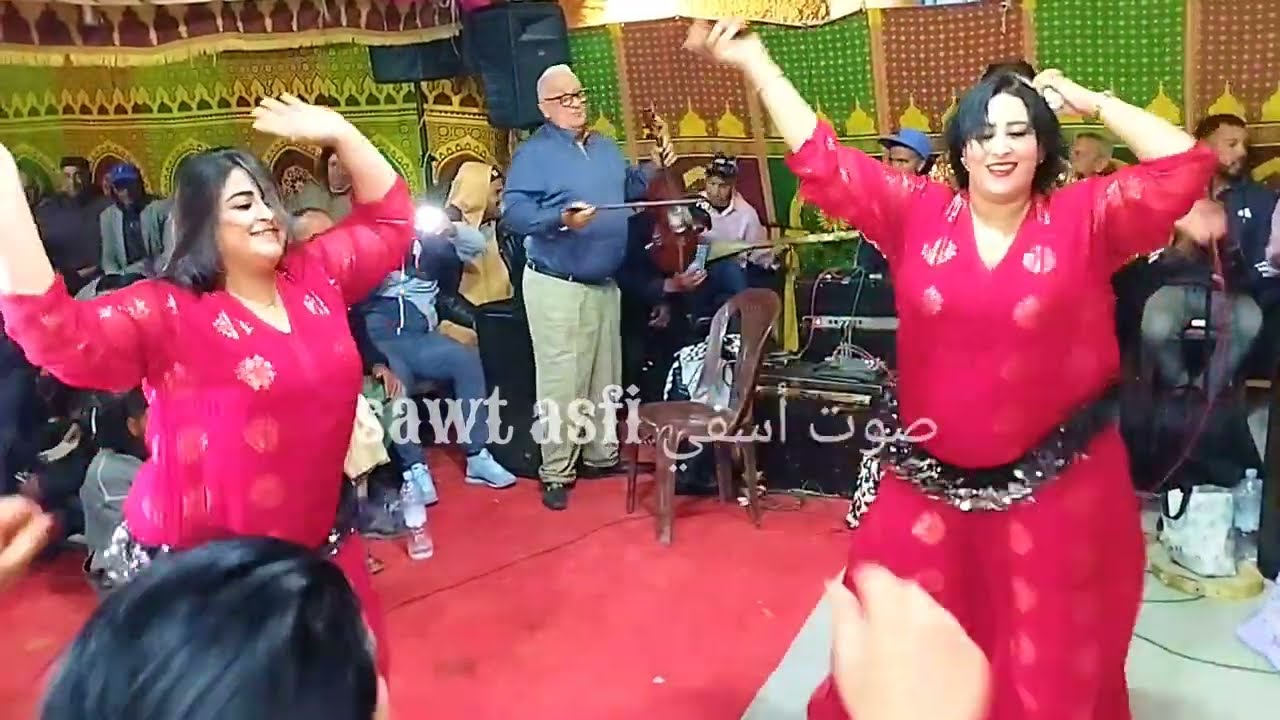 ولد صوب🎻 كيشطح💃 مع شيخاتو فراجة واعرة أعراس شياضمة لحرات العربي الشيهب 🎻