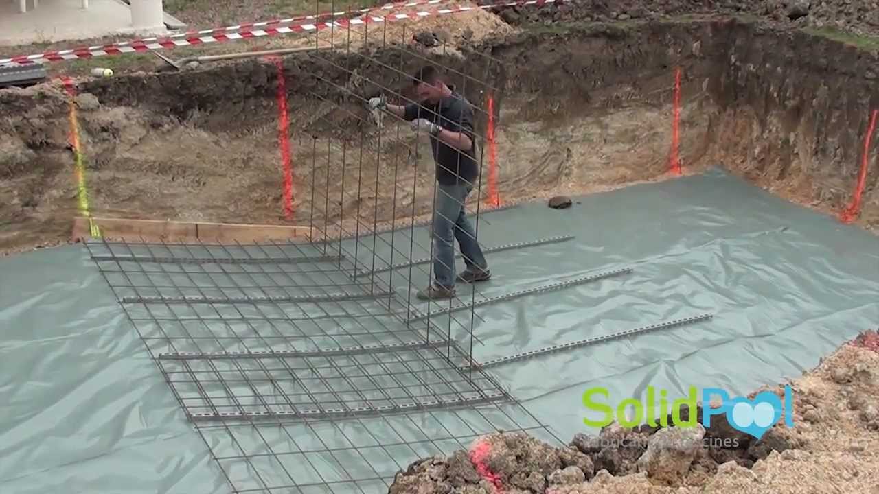 #construction #piscine  : Coulage de la pente composée d'une piscine SolidPOOL
