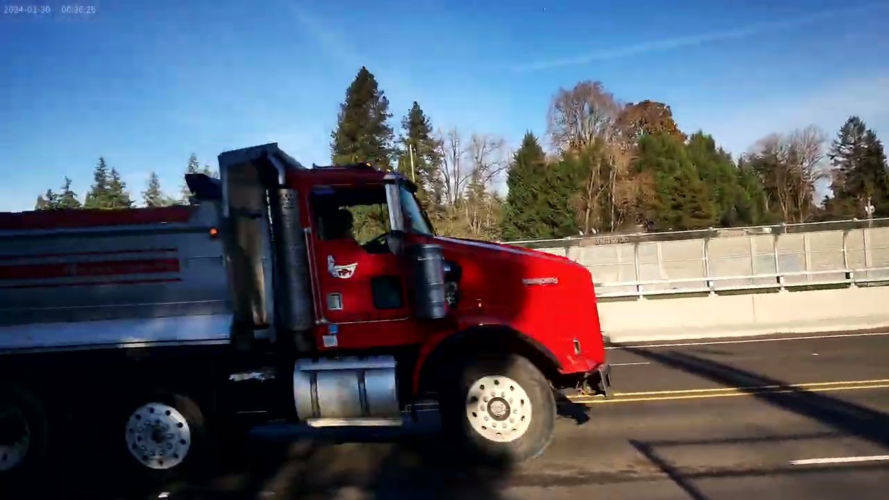 Walking northwest on SW Hall BLVD of Beaverton, Oregon 11/21/2025
