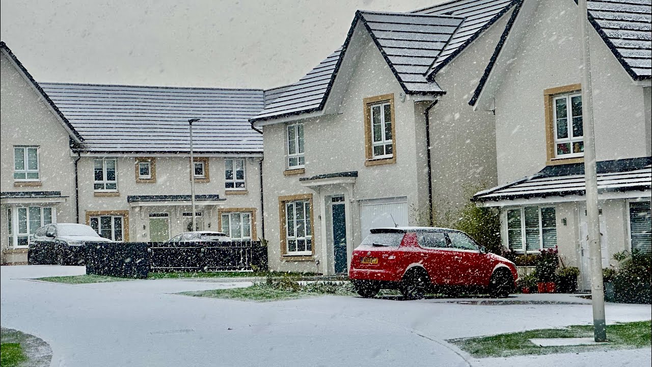 Edinburgh Snow Walk. Magical Snowfall in the capital city of Scotland 🏴󠁧󠁢󠁳󠁣󠁴󠁿.4KHDR 8/12/2022