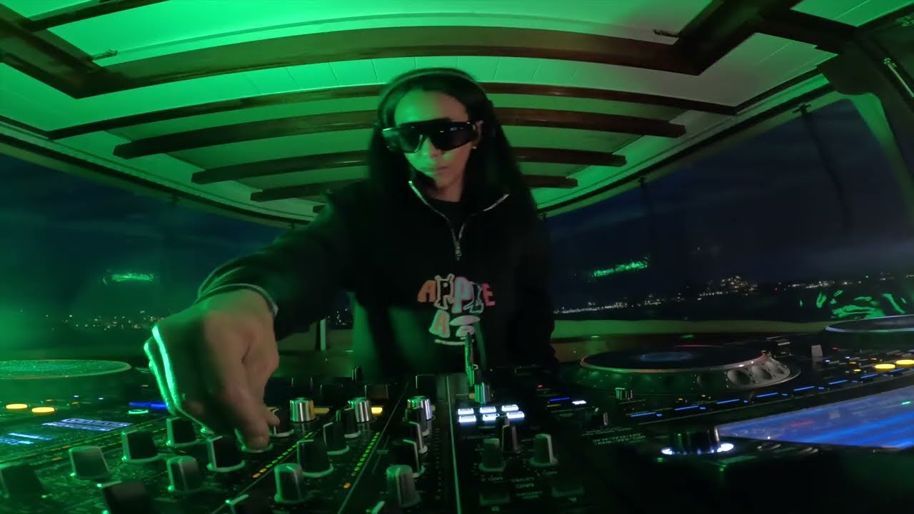 Full DJ set at the Boat in Amsterdam #3