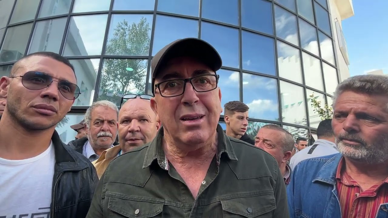 Ali Meziane rend hommage à Cherif Hamani