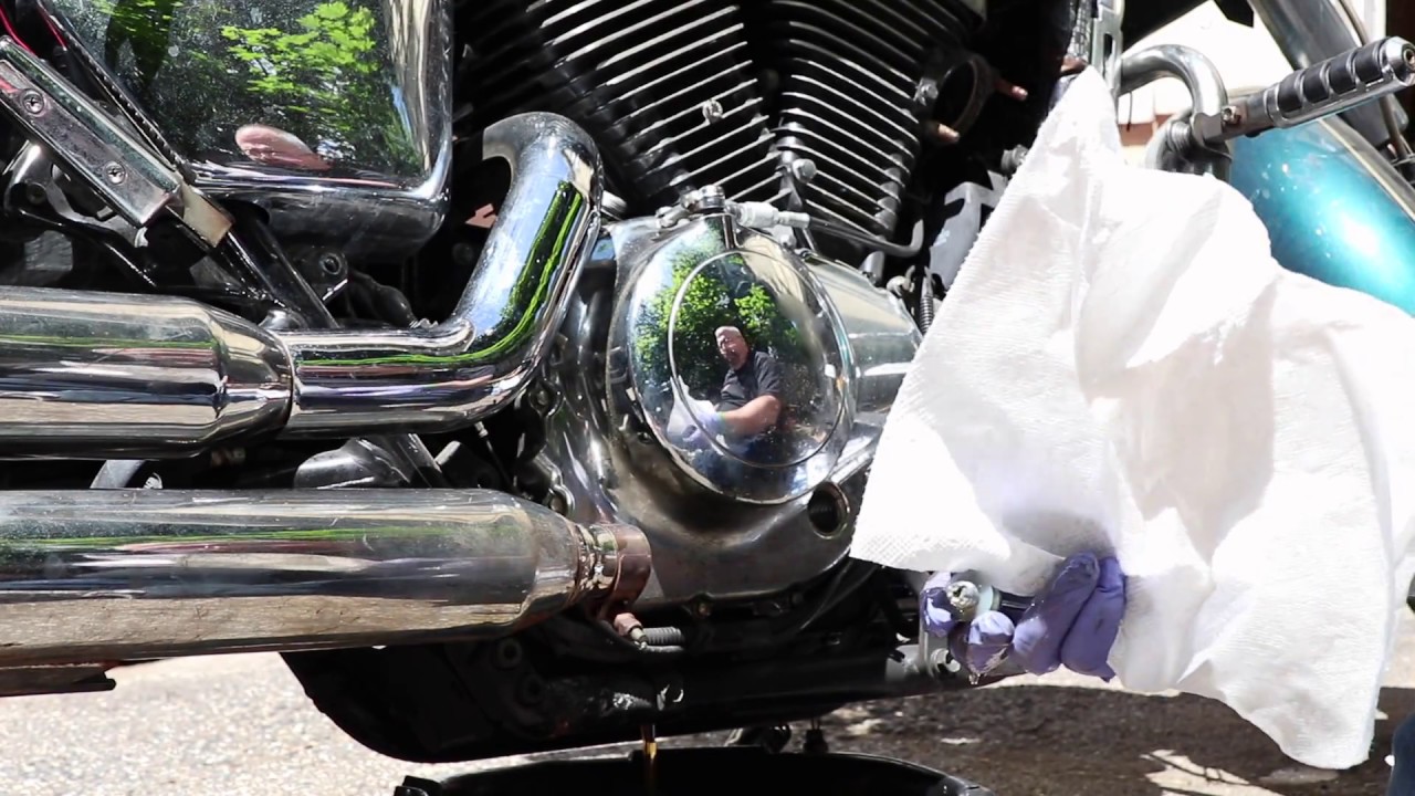 Suzuki Marauder Clutch Replacement - Part 1 - Disassembly & Cover Removal