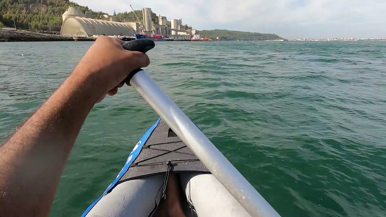 sevylor adventure kayak-against the wind and stream /river Sado setubal Portugal
