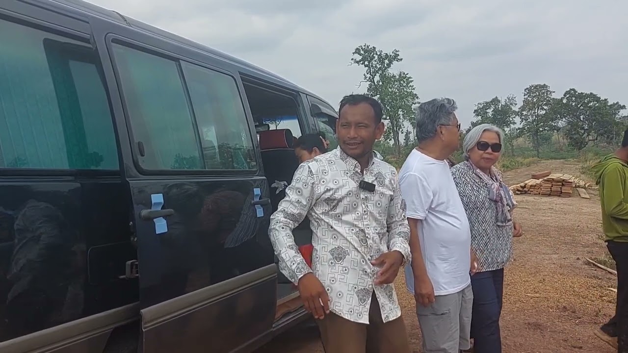 ឈប់ចាំទទួលអ៊ុំៗមកពីរប្រទេសក្រៅ